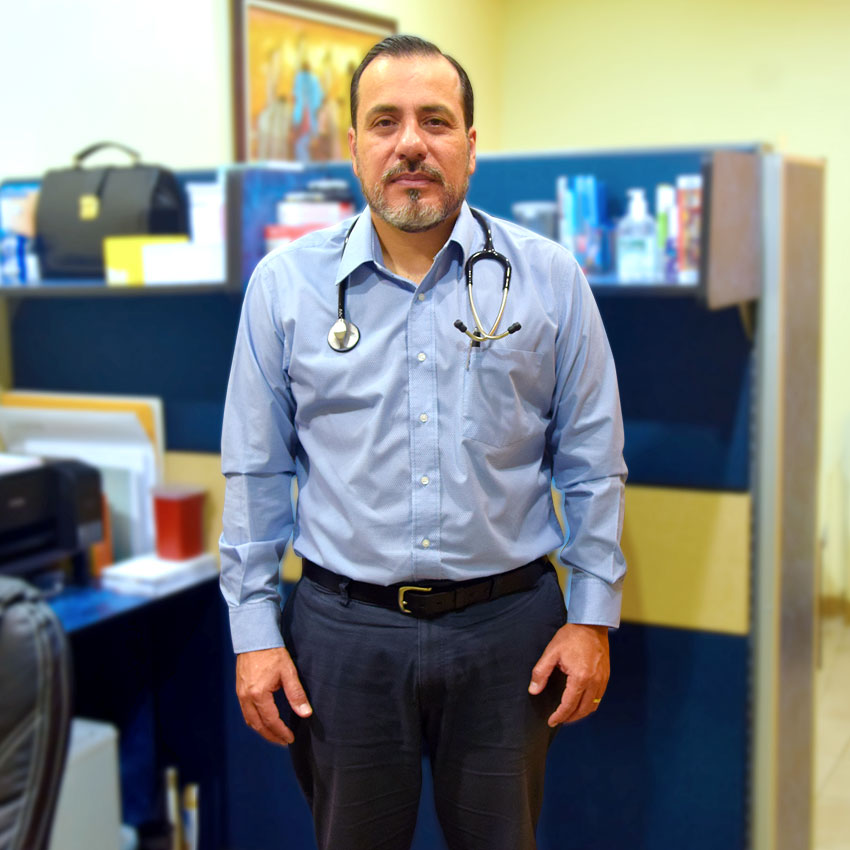 Dr. Benhard Hasbum Fernández