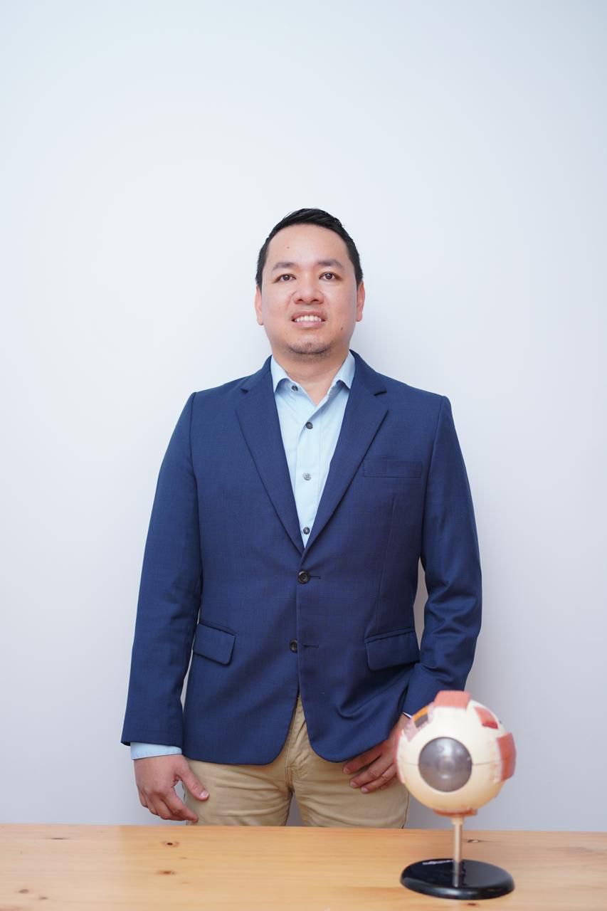 Dr. Adrian Li